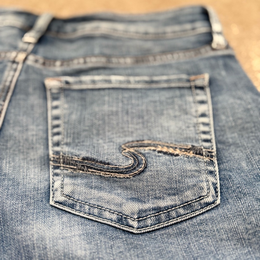 Silver Jeans Co Vintage Jean Shorts Y2K W27 US 4 - Picture 3 of 5